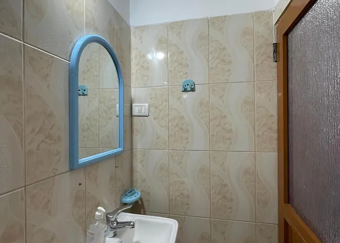 Konukevi Beni Osmenaj Avlonya